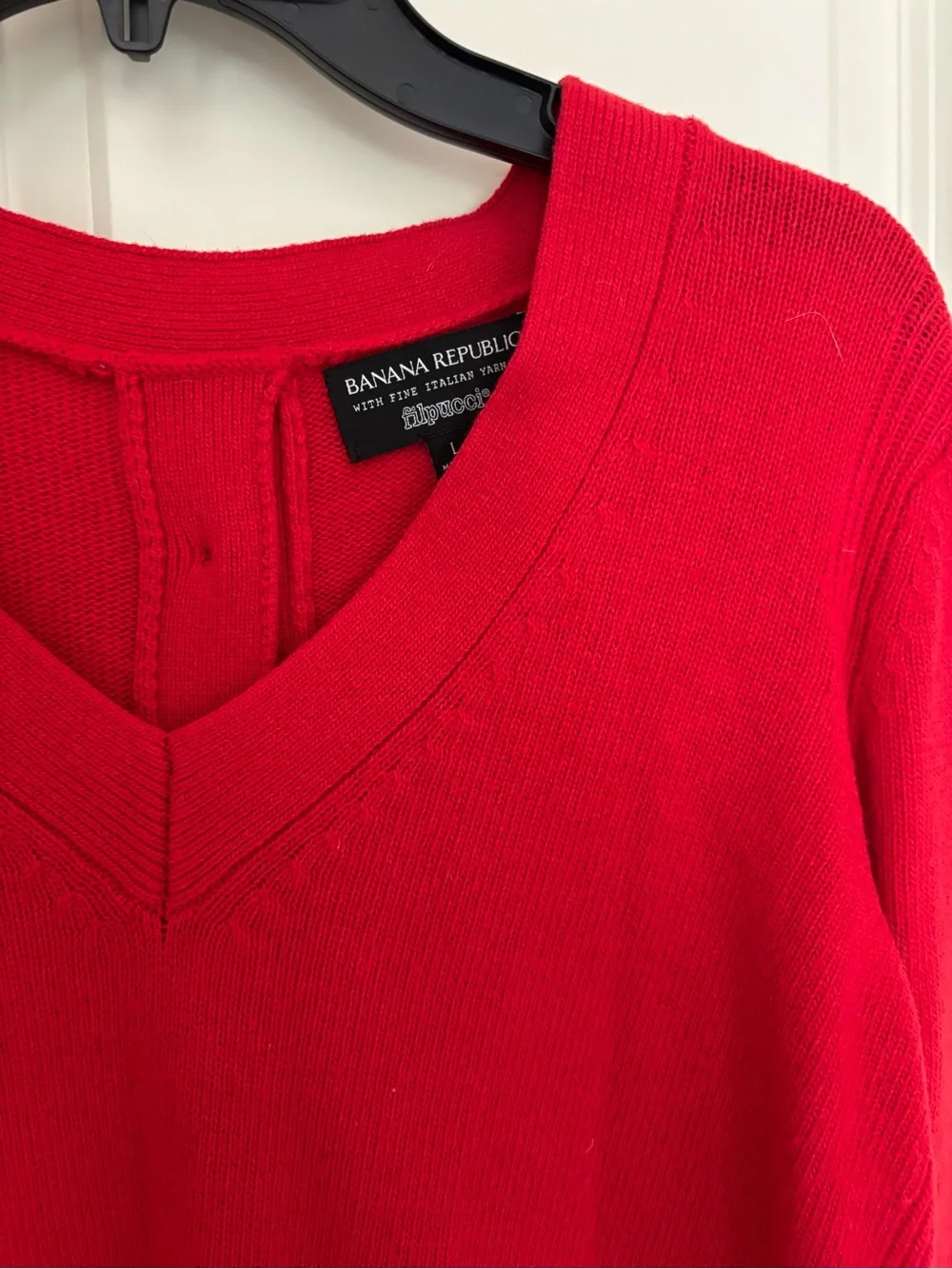 Women Banana Republic Red Filpucci Italian Yarn Sweater large Button Back V Neck